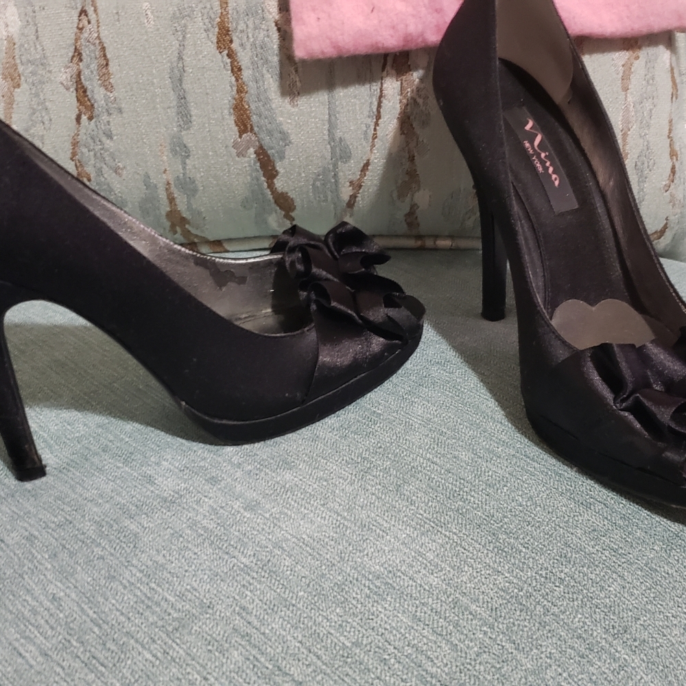 Shoes - Picture 2 of 3